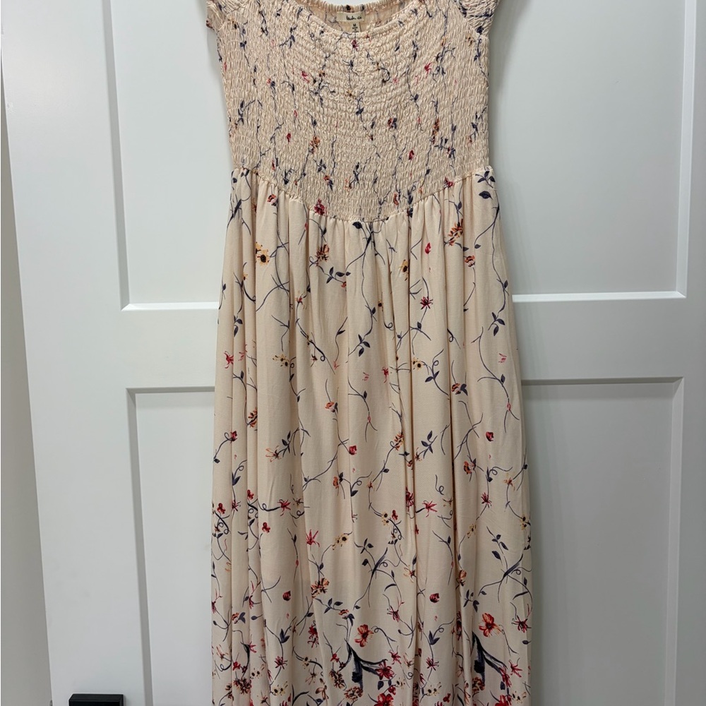 Bleusalt Flowy Floral Midi Dress with Cap Sleeves. Boho Western Flare Size M